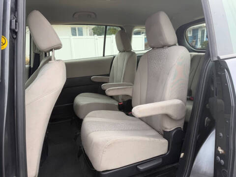 2012 Mazda MAZDA5 Sport