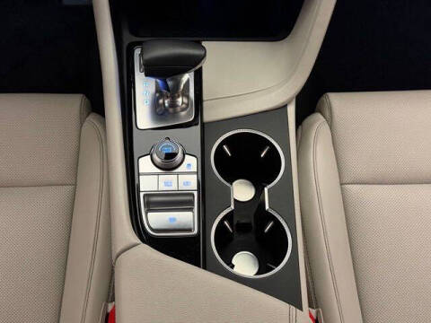 2025 Genesis G70