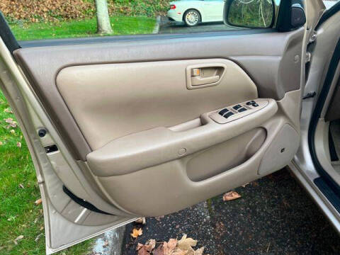 2001 Toyota Camry LE V6