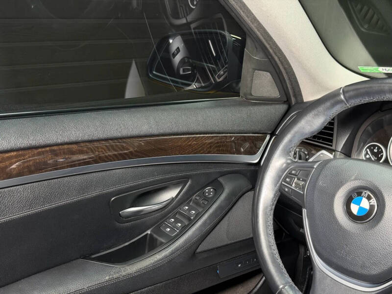 2016 BMW 5 Series 528i