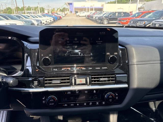 2025 Nissan Pathfinder Platinum