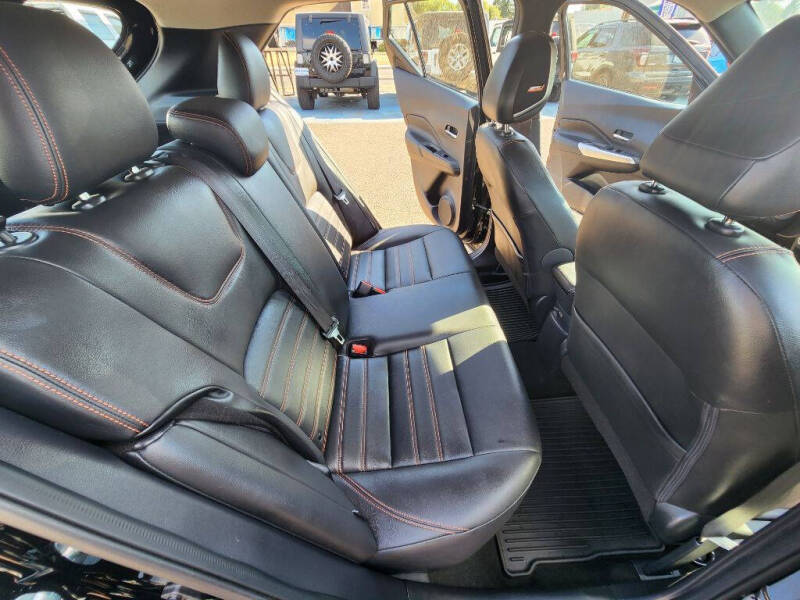 2020 Nissan Kicks SR