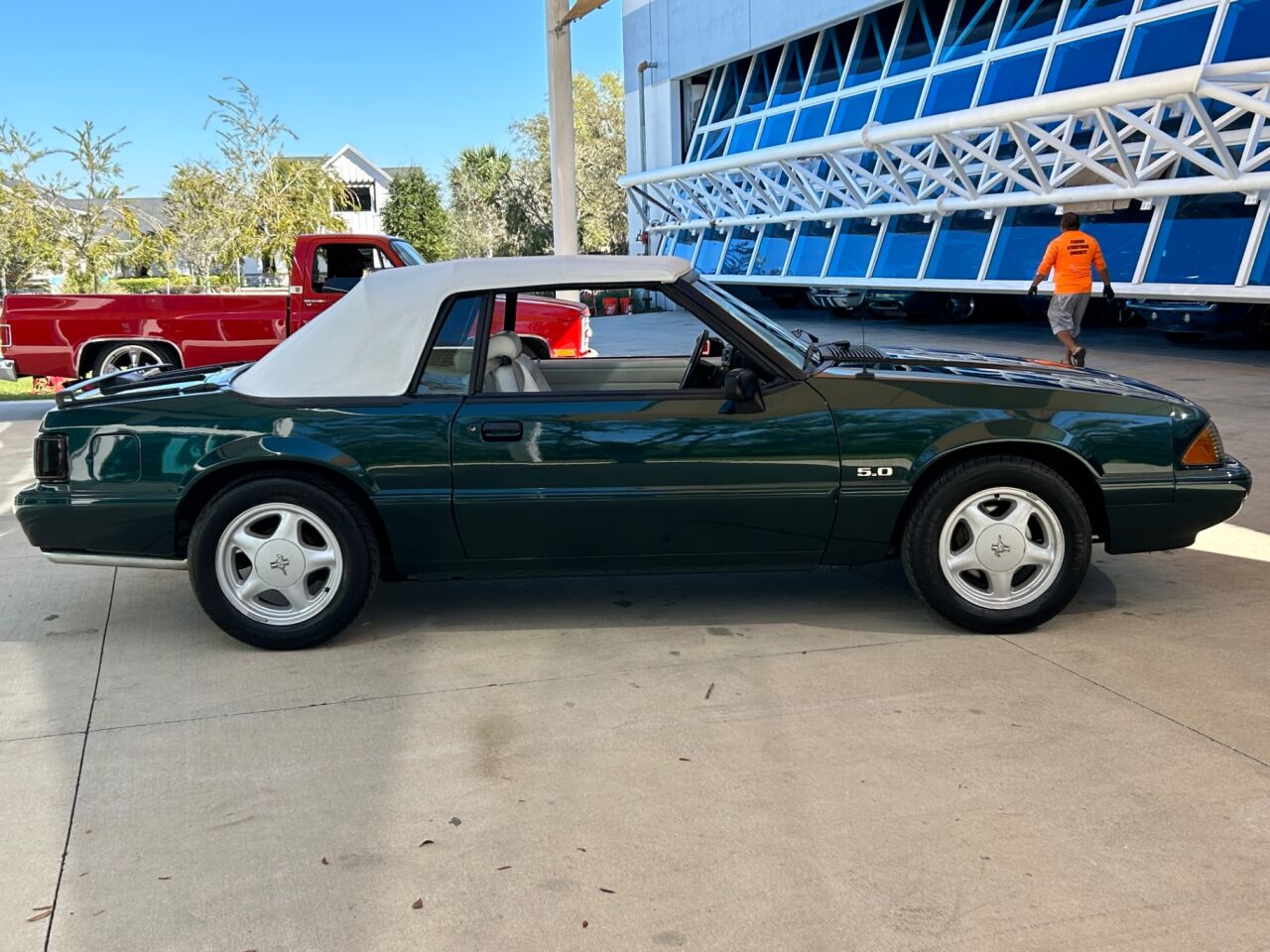 1992 Ford Mustang 13