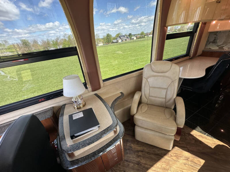 2001 Prevost Liberty