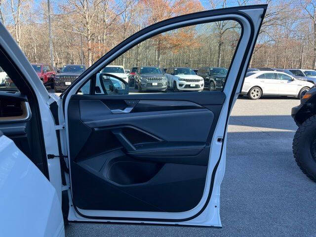 2025 Volkswagen Tiguan SEL R-Line 4Motion