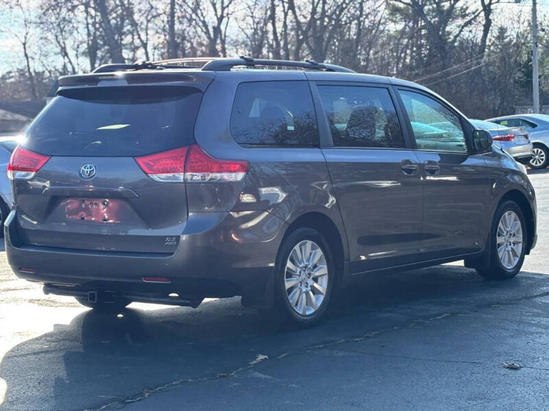 2012 Toyota Sienna