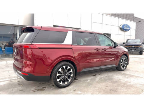 2024 Kia Carnival EX