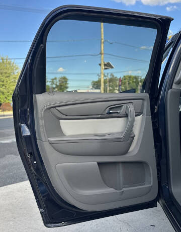 2016 GMC Acadia SLE-2