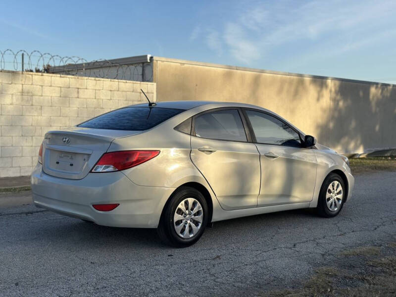 2016 Hyundai Accent SE