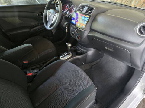 2016 Nissan Versa 1.6 SV