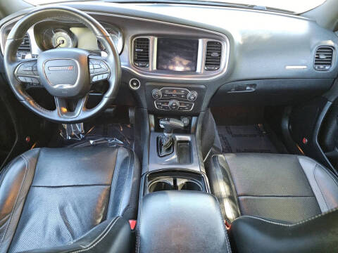 2017 Dodge Charger SXT