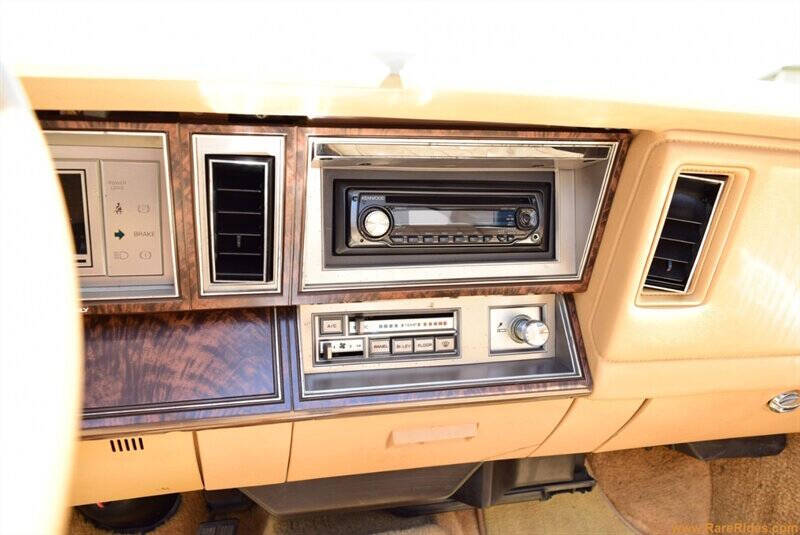 1986 Chrysler Le Baron Mark Cross Town and Country