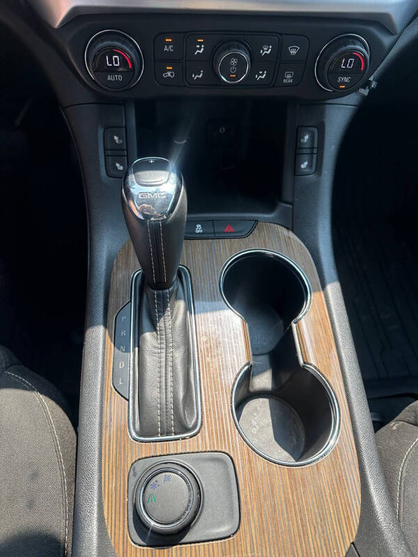 2018 GMC Acadia SLE-2