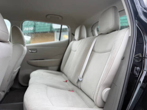 2011 Nissan LEAF SL