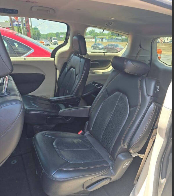 2020 Chrysler Pacifica Touring L