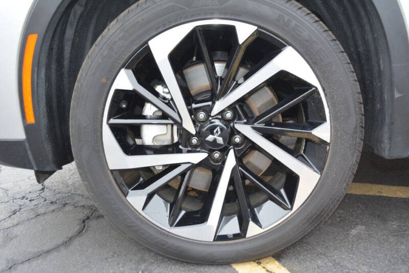 2024 Mitsubishi Outlander SE