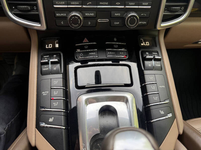 2012 Porsche Cayenne Tiptronic