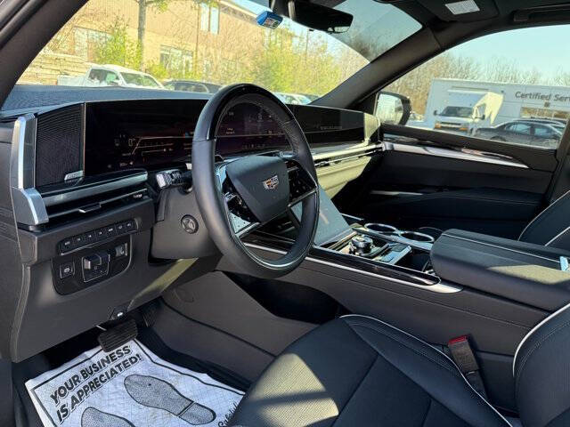 2025 Cadillac Escalade ESV Sport