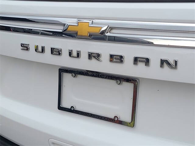 2023 Chevrolet Suburban LT