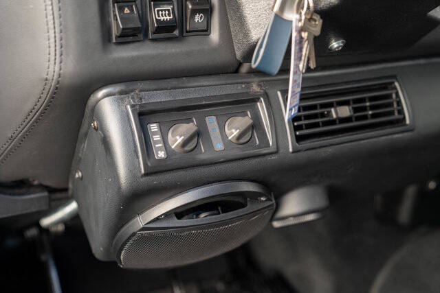1995 Land Rover Defender 19