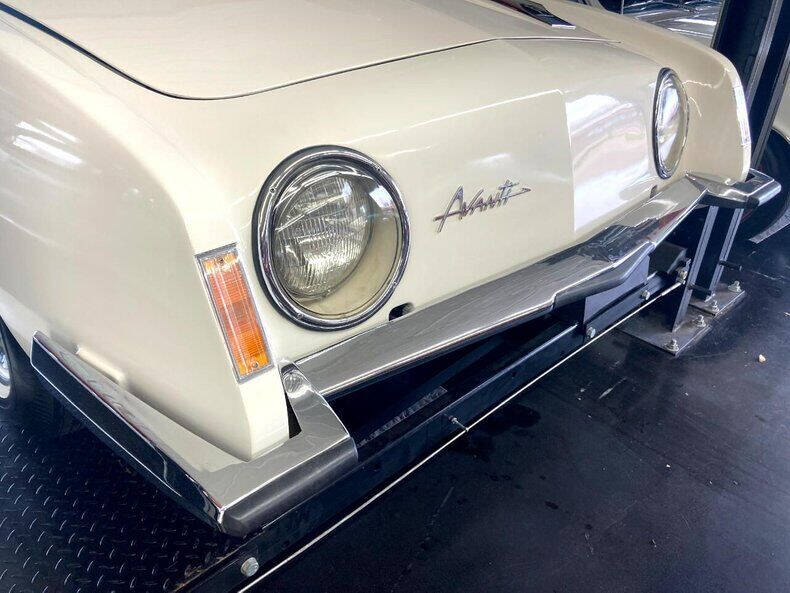 1963 Studebaker Avanti