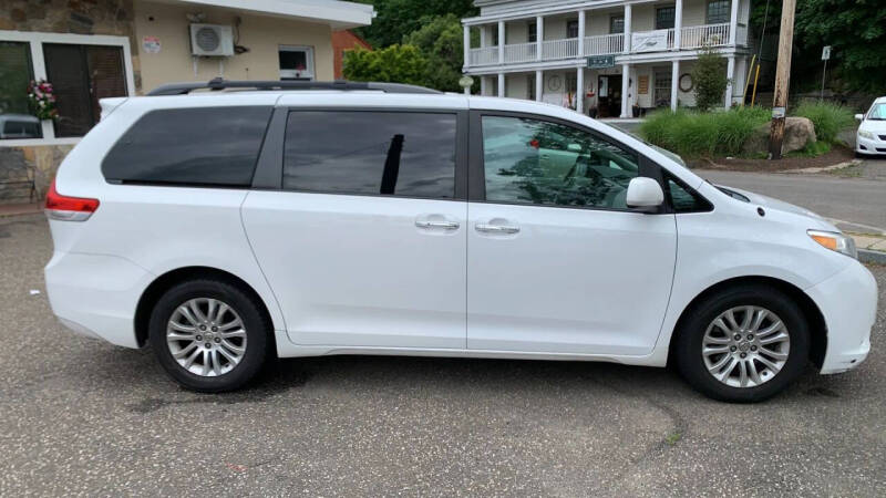 2012 Toyota Sienna