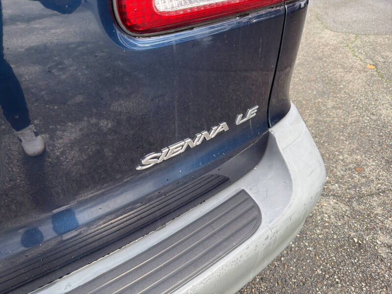 2001 Toyota Sienna LE