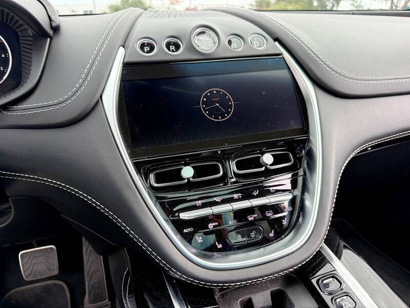 2021 Aston Martin DBX