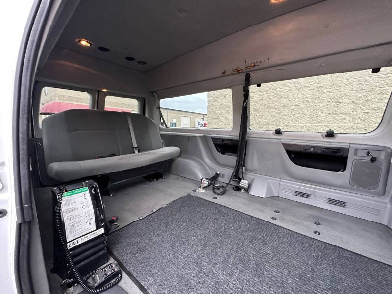 2008 Ford E-Series E-150 XLT
