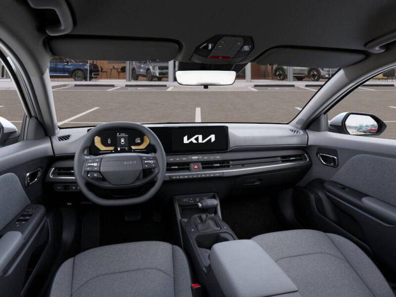2025 Kia K4 LX
