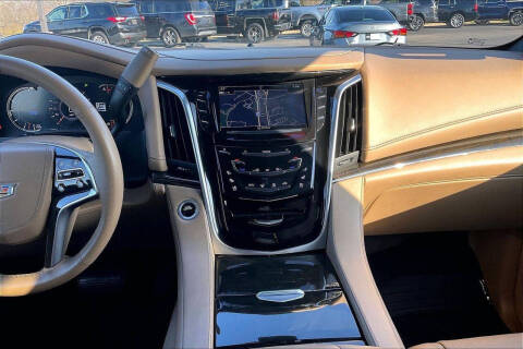 2020 Cadillac Escalade Platinum
