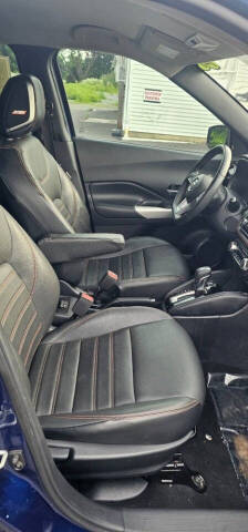 2019 Nissan Kicks SR