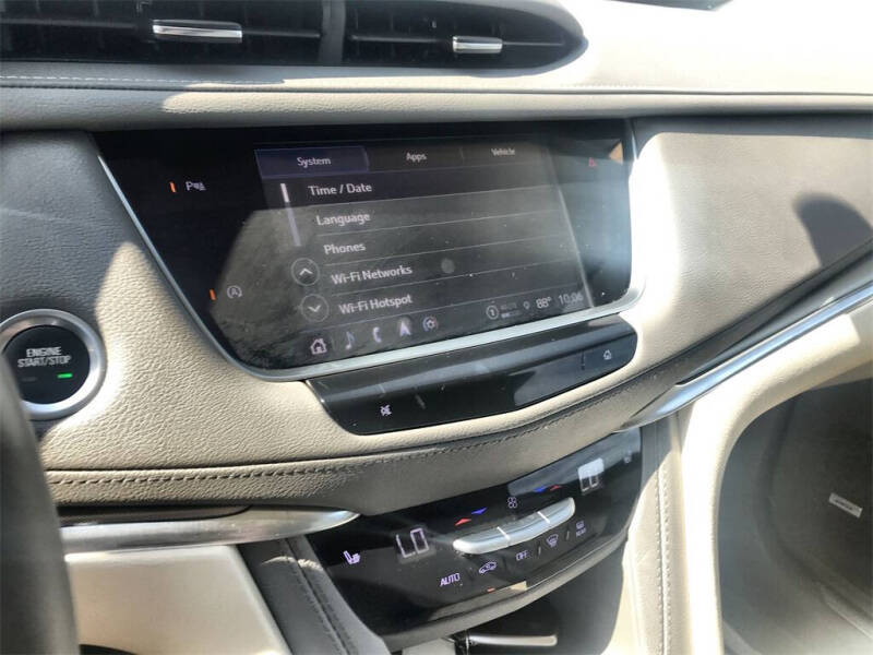 2022 Cadillac XT5 Premium Luxury