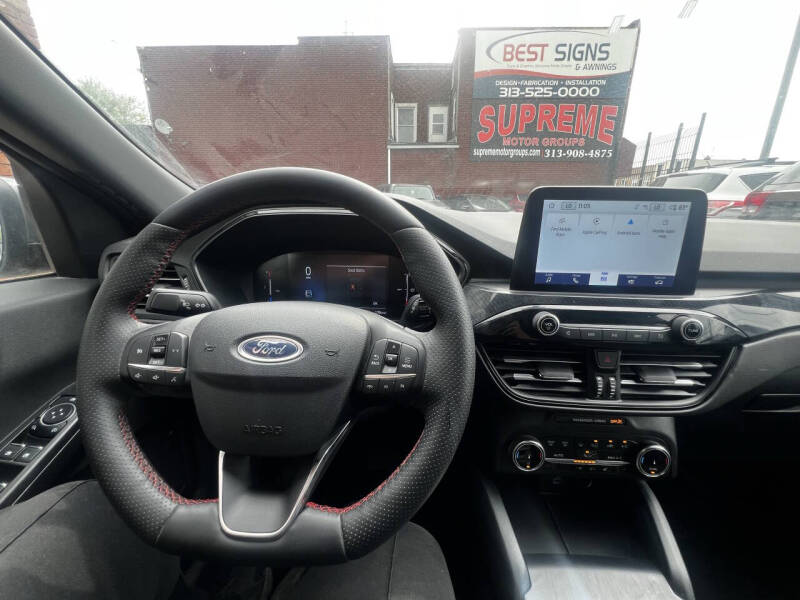 2025 Ford Escape ST-Line Select