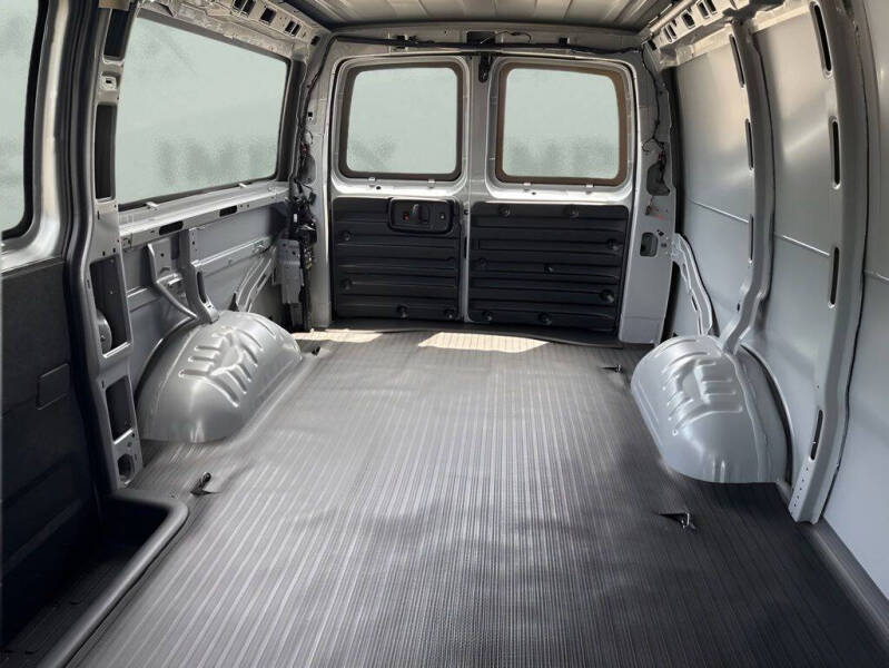 2026 Chevrolet Express 2500