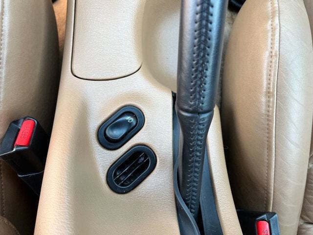 1996 Ford Mustang SVT Cobra 23