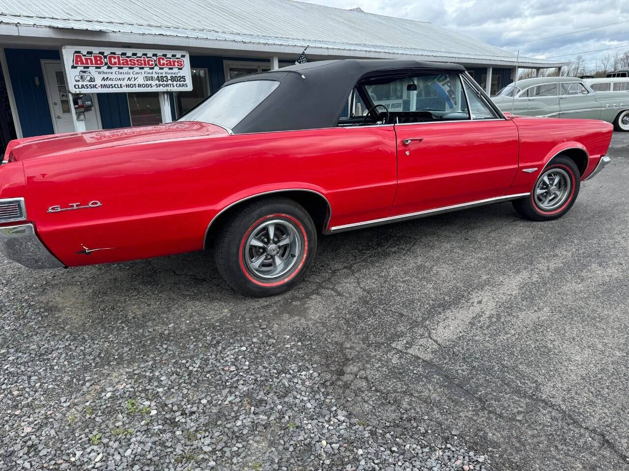 1965 Pontiac GTO 17