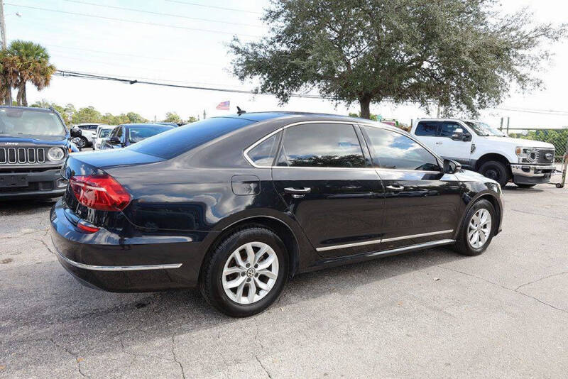2017 Volkswagen Passat 1.8T S