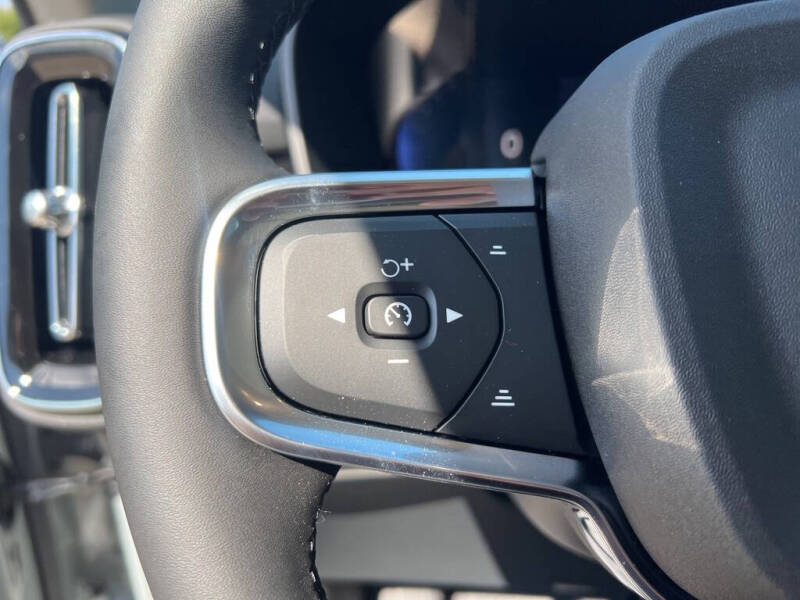 2026 Volvo XC40 B5 Ultra