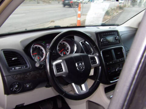 2012 Dodge Grand Caravan Crew