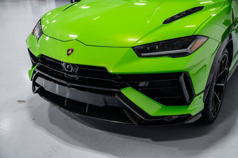2023 Lamborghini Urus Performante