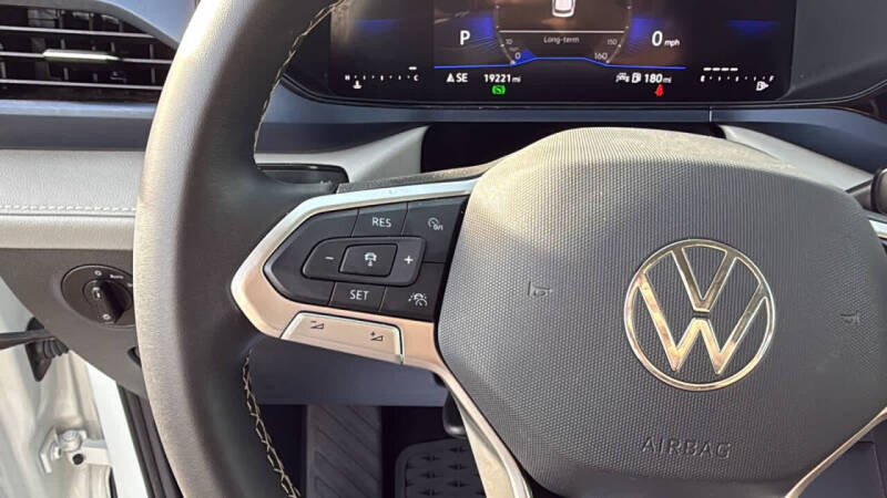 2024 Volkswagen Taos SE 4Motion