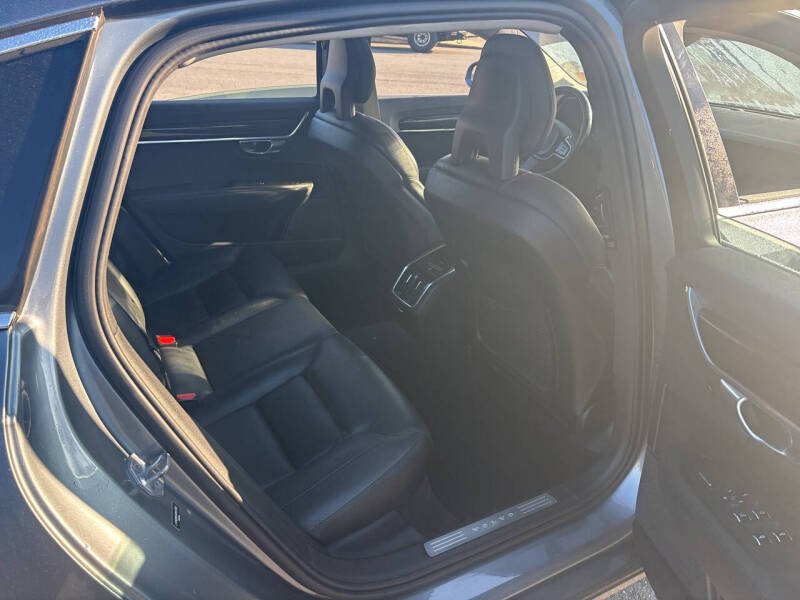 2018 Volvo S90 T5 Momentum