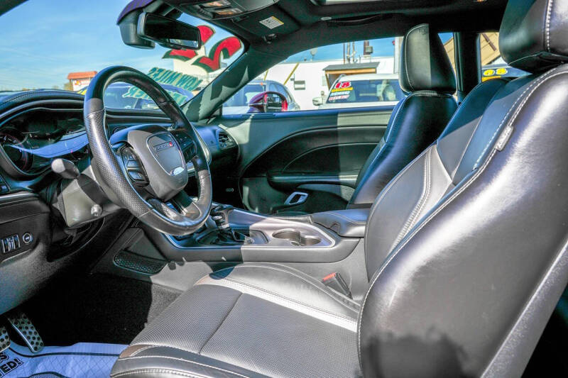 2022 Dodge Challenger SXT