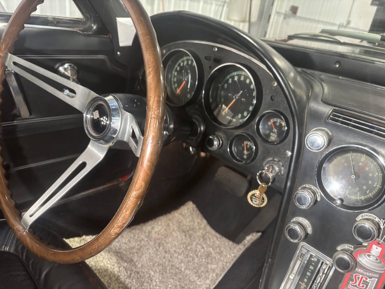 1967 Chevrolet Corvette 23