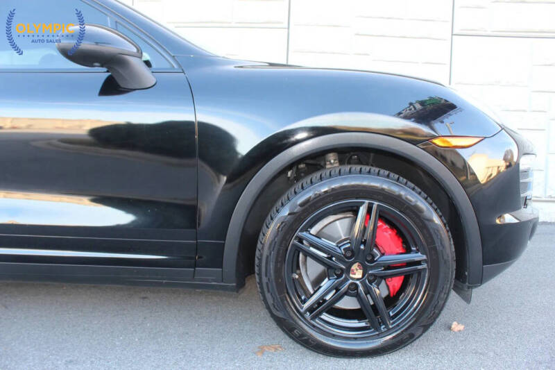 2014 Porsche Cayenne Platinum