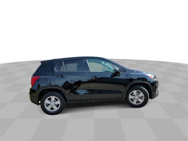 2022 Chevrolet Trax for sale at Bowman Auto Center in Clarkston, MI