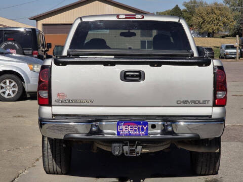2004 Chevrolet Silverado 1500 LS