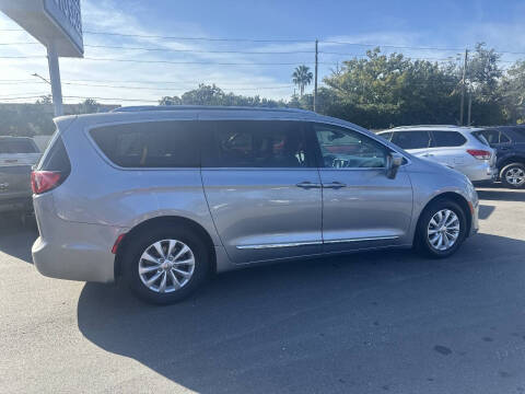 2019 Chrysler Pacifica Touring L