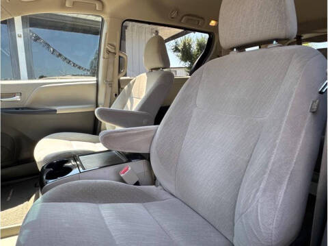 2016 Toyota Sienna